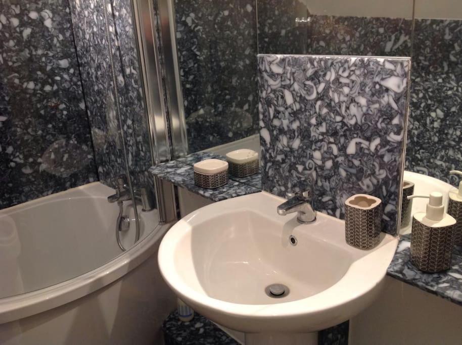 The Penthouse Διαμέρισμα Κινγκς Λιν Εξωτερικό φωτογραφία