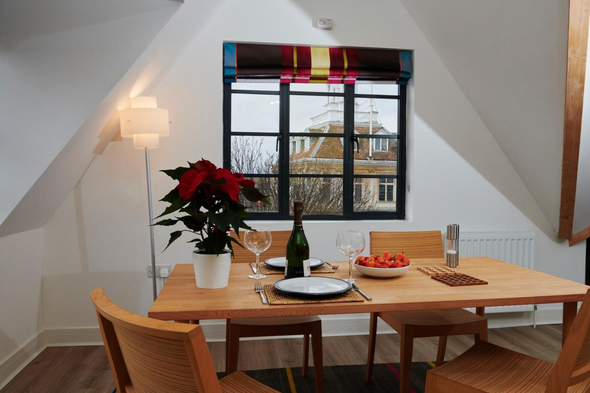 The Penthouse Διαμέρισμα Κινγκς Λιν Εξωτερικό φωτογραφία